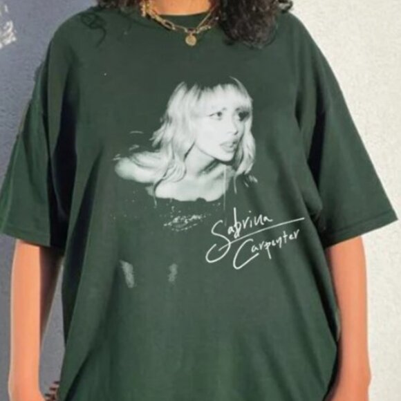 Sabrina Carpenter Short n’ Sweet 2024 Tour T-shirt, Sabrina Emails Tour - Picture 1 of 1